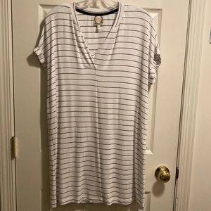 🟥🟥 Tru Self Women’s Sleep Shirt (NWOT) size S